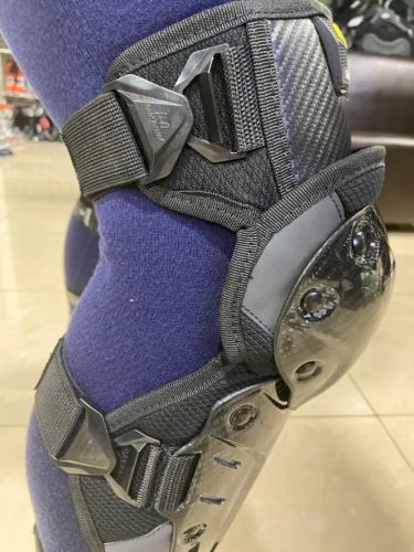 Ones Again Наколенники Carbon Fiber Force в Красноярске